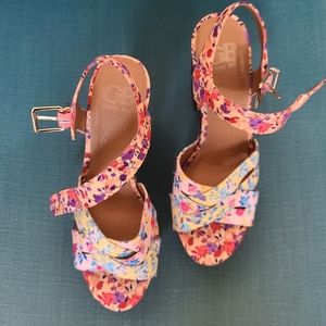 Pink/multi colored Heeled platform sandal